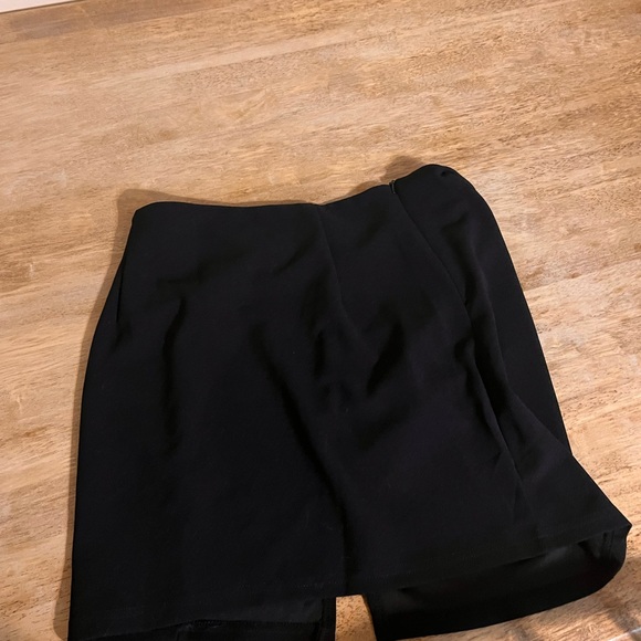 Black Skirt with Heart Buttons - Picture 2 of 3